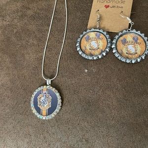 Hufflepuff jewlery set